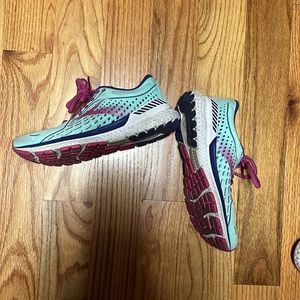 Brooks adrenaline 21